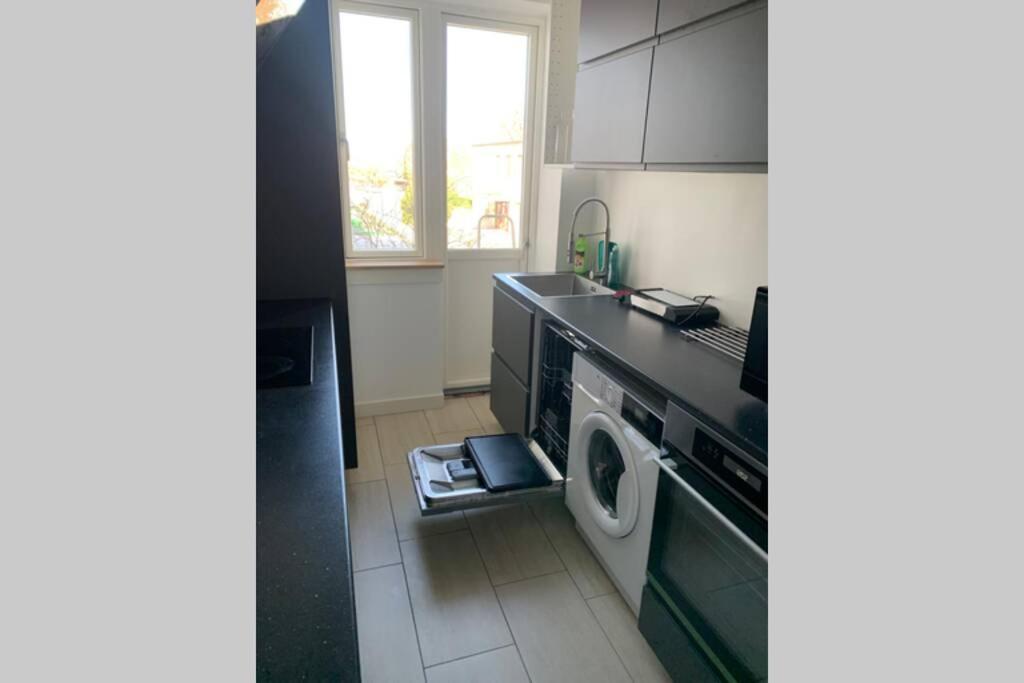300 M To Metro: 5 Min Airport/12 Min Copenhagen C Apartment Ngoại thất bức ảnh